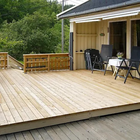6 Person Holiday Home In Mandal Holiday home *