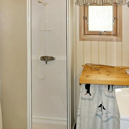 Holiday home 6 Person Holiday Home In Mandal