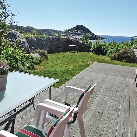 Holiday home 6 Person Holiday Home In Mandal *
